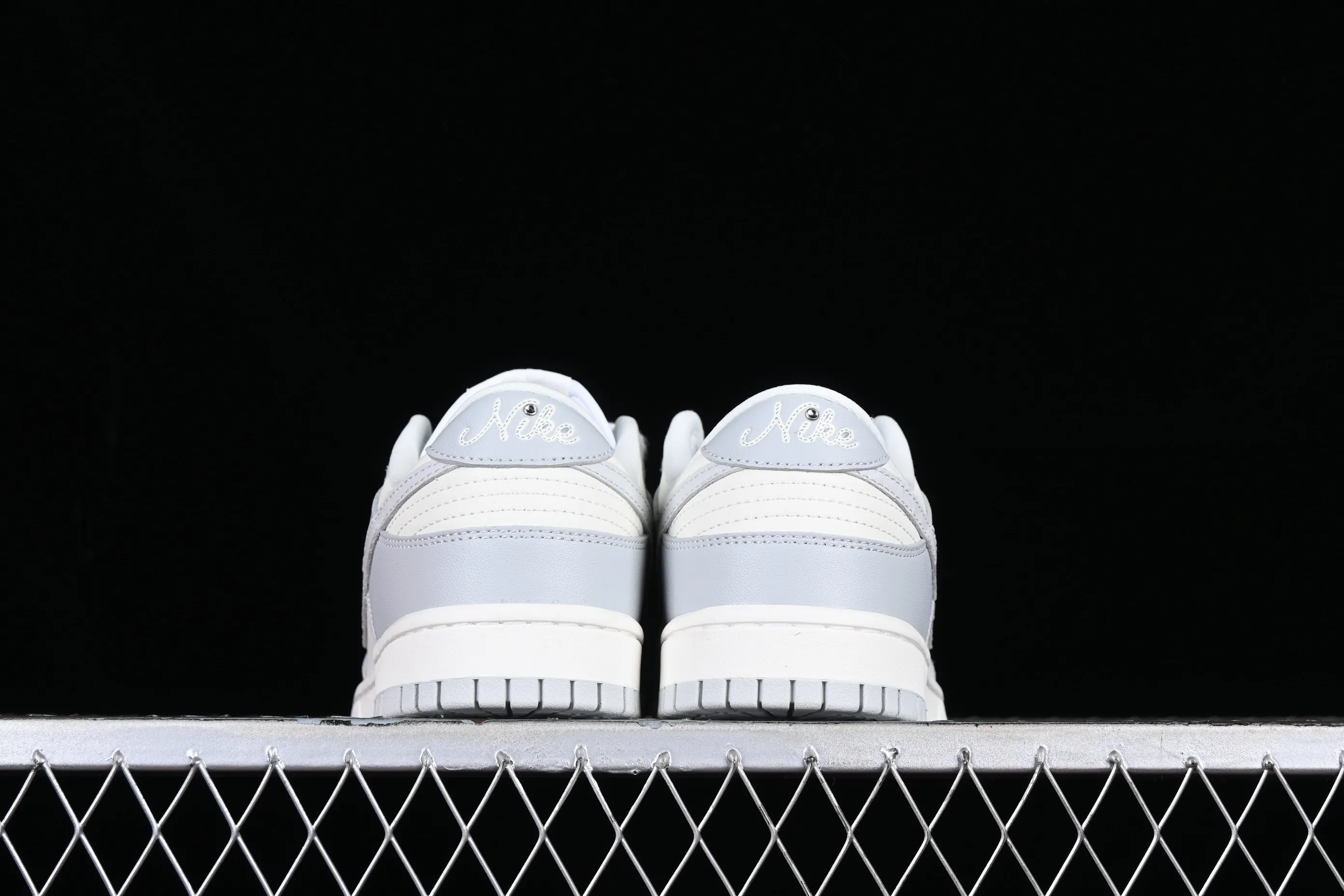 All categories Nk SB Dunk series Nk SB Dunk Low low-top sneakers Nk Dunk Low "Needlework" embossed gray SB low-top sports and leisure sneakers FJ4553-133